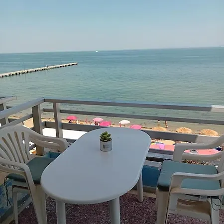 Romance View The Sea *