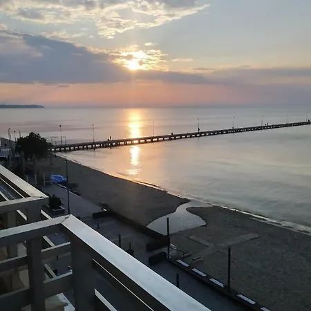 Romance View The Sea Apartment *