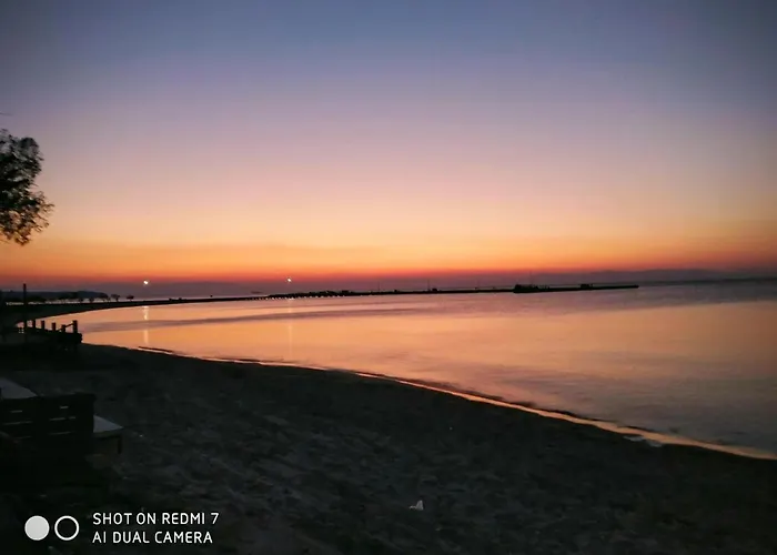 Romance View The Sea *
